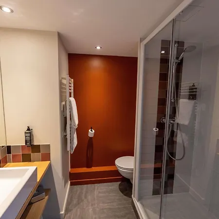 Ibis Styles Donibane Отель Сен-Жан-де-Люз