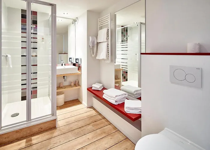 Отель Ibis Styles Donibane 3*