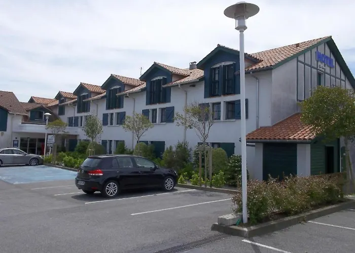 Ibis Styles Donibane Hotel 3*