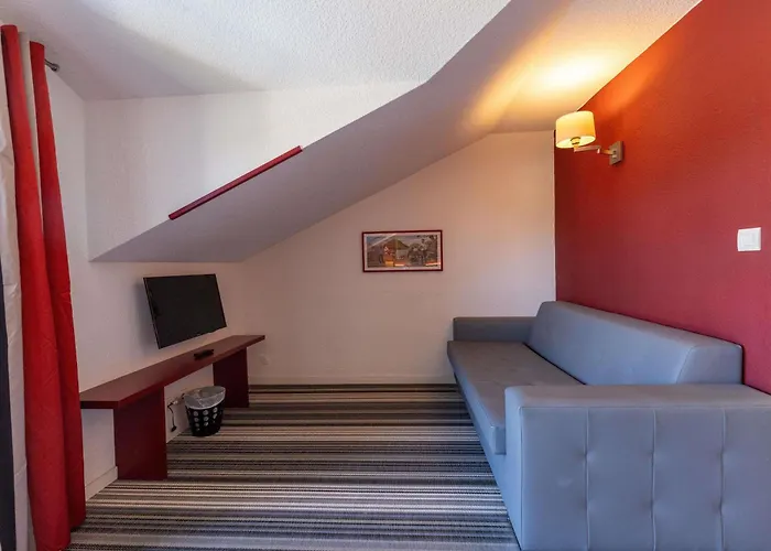 Hotel Ibis Styles Donibane 3*