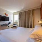 Ibis Styles Donibane 酒店