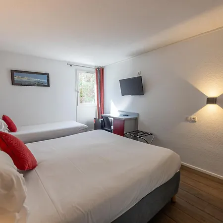 Otel Donibane