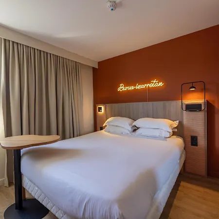 Hotel Ibis Styles Donibane 3*