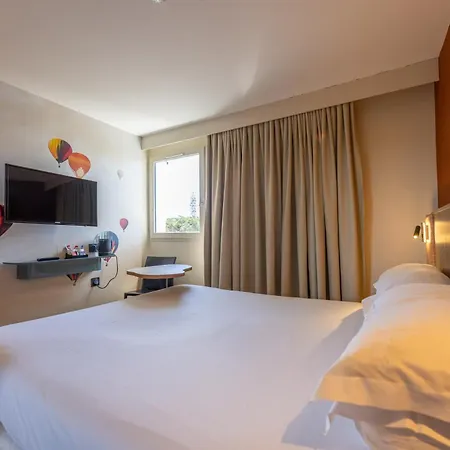 Otel Donibane