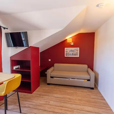 Donibane Otel