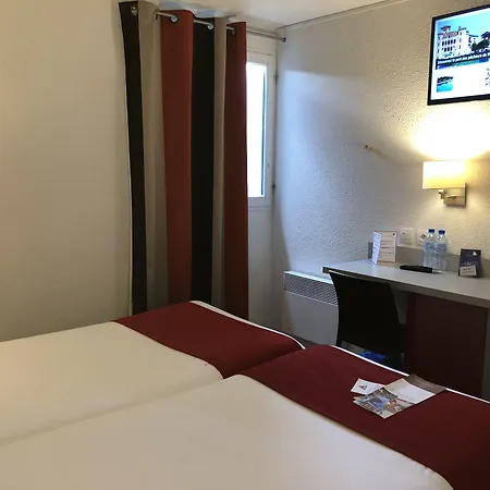 酒店 Ibis Styles Donibane 3*