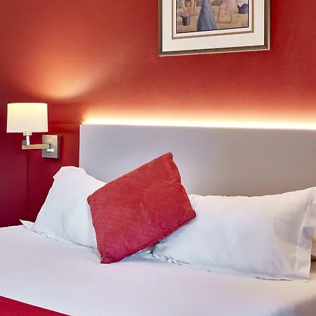 Ibis Styles Donibane Hotel 3*