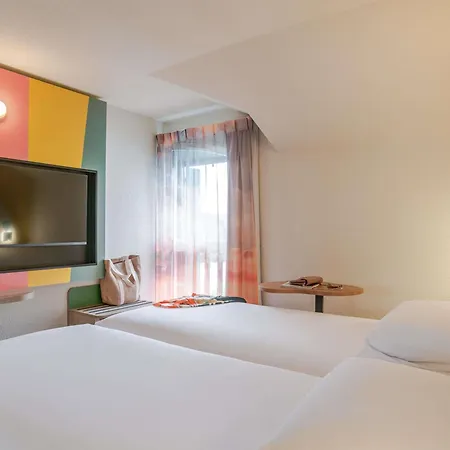 Ibis Styles Donibane Hotel 3*