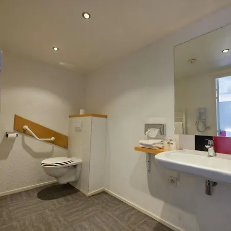 Ibis Styles Donibane