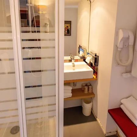 Ibis Styles Donibane 酒店 3*