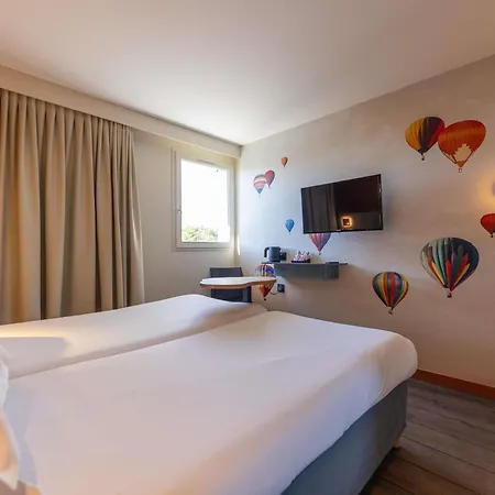 Ibis Styles Donibane 酒店 圣让－德吕兹
