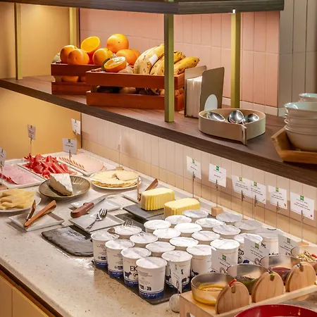 Ibis Styles Donibane 酒店 圣让－德吕兹