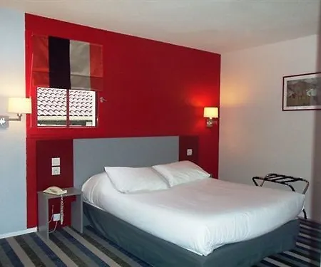 Ibis Styles Donibane 酒店 3*