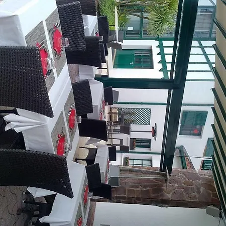 酒店 Ibis Styles Donibane 3*