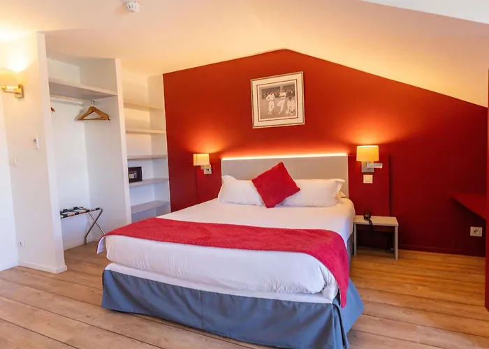 Hotell Ibis Styles Donibane 3*